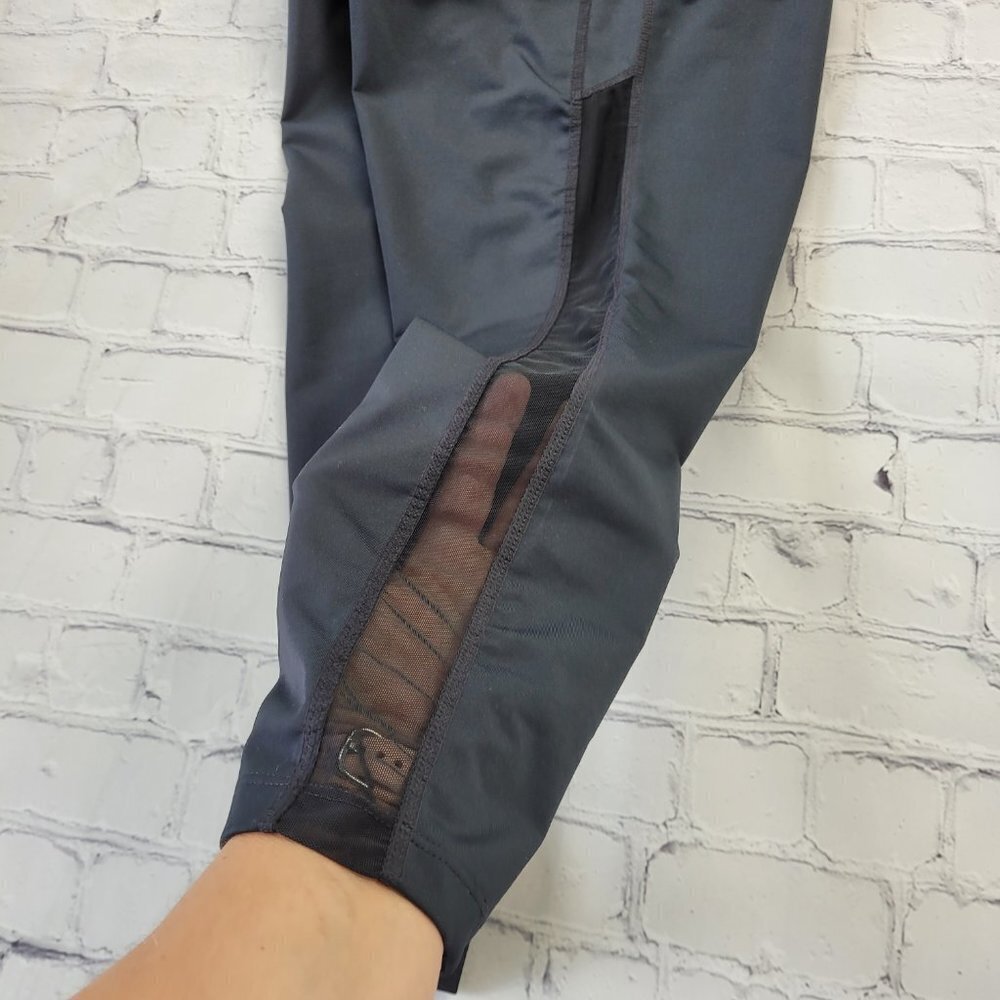 ✅ ASICS woman’s black cropped leggings Yoga workout size M inseam 21” - Picture 5 of 11